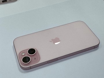 Б/в Мобільний телефон Apple iphone 15 128gb 01-201107564