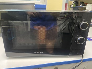 Б/у Микроволновая печь Samsung ms20a3010al 01-201120333