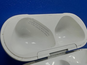 Б/в Навушники Apple airpods 4 with active noise cancellation 01-201123720