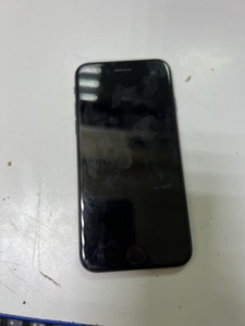 Б/у Мобільний телефон Apple iphone se 2020 64gb 01-201159357