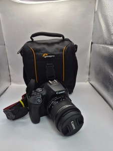 Б/в Фотоапарат Canon eos 250d kit 01-201116371