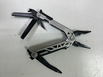 Б/у Мультитул Gerber center-drive multi-tool 01-201169314