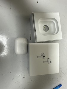 Б/в Навушники Apple airpods pro 2nd generation magsafe 01-201170233