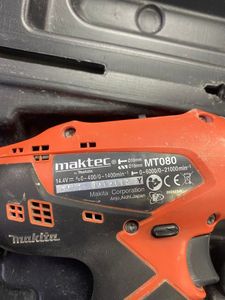 01-200488113: Maktec mt080e