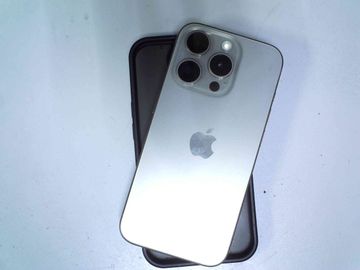 01-200584555: Apple iphone 15 pro 256gb