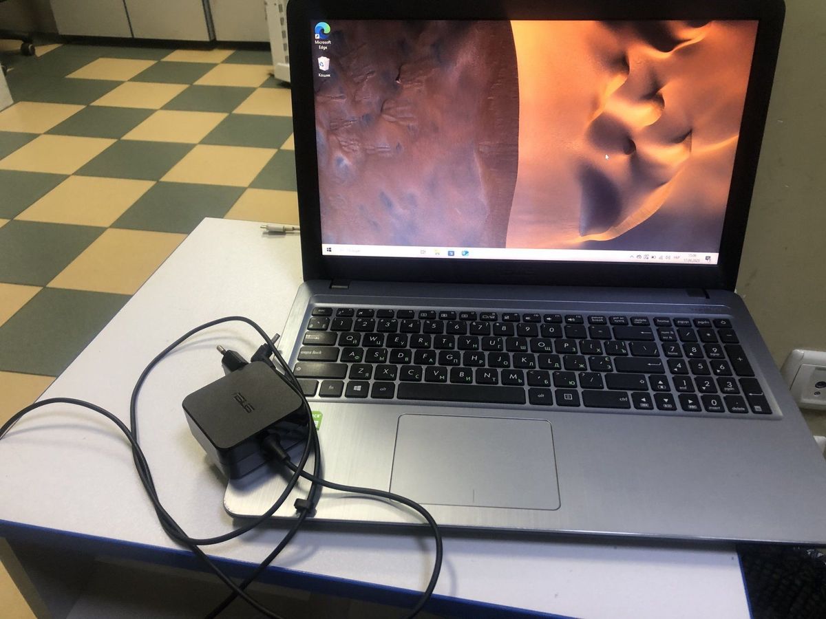 15/pentium n5000 ddr4/4gb ddr4/hdd 500 gb/ssd *відсутній/geforce mx110 2gb