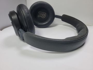 01-200738041: Bang & Olufsen beoplay hx