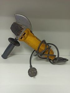 01-200789597: Dewalt dwe4051