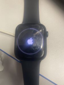 Б/в Смарт-годинник Apple watch series 8 gps 45mm aluminum case 01-200845278