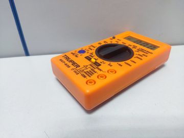 Б/у Мультиметр Truper mut-830 01-200846995