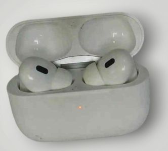 Б/в Навушники Apple airpods pro 2nd generation with magsafe charging case usb-c 01-200830788