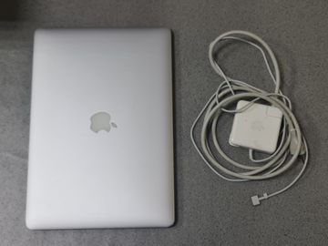 Б/в Ноутбук Apple macbook pro a1398 /екр 15,4 /core i7 2,3ghz /ram 16gb /ssd 256gb /intel iris pro 01-200876507