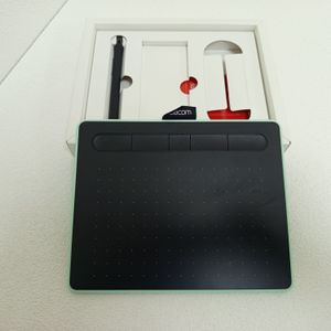 Б/в Планшет графічний Wacom intuos s bluetooth ctl-4100wl 01-200888157