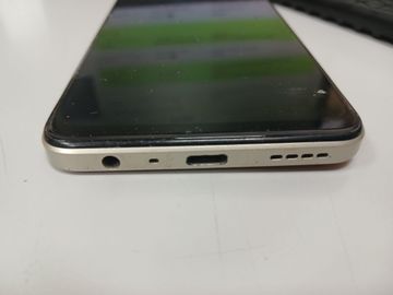 Б/в Мобільний телефон Realme 9 8/128gb 01-200907406