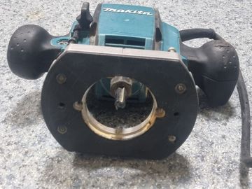 Б/в Фрезер Makita rp0900 01-200919040