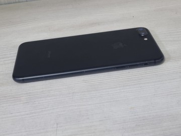 Б/в Мобільний телефон Apple iphone 7 plus 128gb 01-200930027