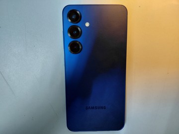 Б/в Мобільний телефон Samsung galaxy s25 12/256gb 01-201011860
