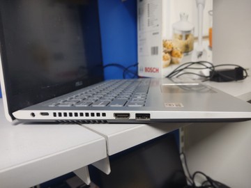 Б/в Ноутбук Asus 15/core i3-10110u ddr4/8gb ddr3/hdd *відсутній/ssd 240 gb/*інтегрована 01-201052927