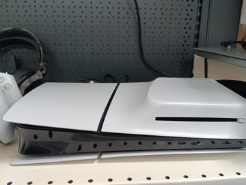 Sony ps 5 slim 1tb/2 джой/зарядка/навушники
