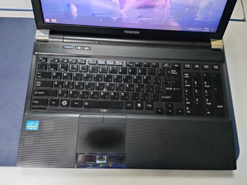 Б/в Ноутбук Toshiba 15/core i3 2310m ddr3/4gb ddr3/hdd 750 gb/*інтегрована 01-201082497