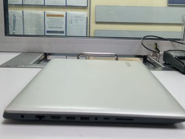 Б/у Ноутбук Lenovo 15/core i7 8550u ddr3/8gb ddr3/hdd 2000 gb/ssd *відсутній/*інтегрована 01-201108994