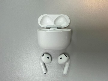 Б/в Навушники Apple airpods 4 01-201116636