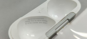 Б/у Навушники Apple airpods 4 with active noise cancellation 01-201130311