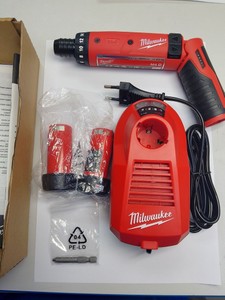 Б/в Шурупокрут Milwaukee m4 d-202b 01-201148318