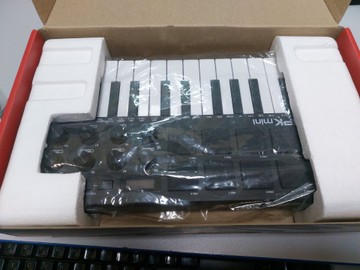 Б/в Midi-контролер Akai mpk mini 01-201177696
