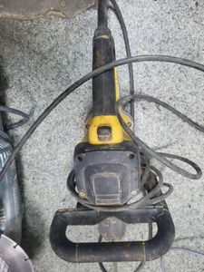 01-200509415: Dewalt dwe398