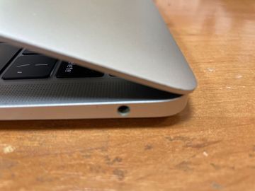 01-200472001: Apple macbook air a1932 13,3" core i5 1,6ghz/ram8gb/ssd128gb/intel uhd graphics 617