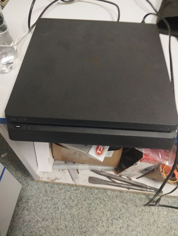 Sony playstation 4 1tb
