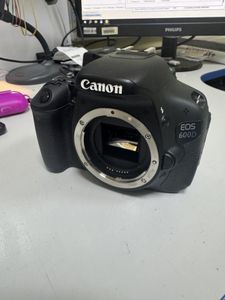 01-200777351: Canon eos 600d + ef-s 18-55mm 1:3.5-5.6 is ii