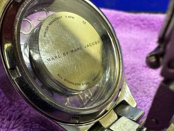 01-200783130: Marc Jacobs mbm3337