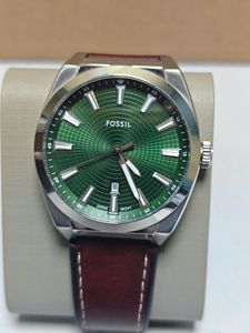 01-200788702: Fossil fs6080set