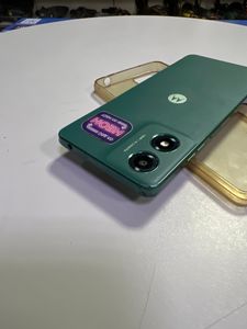 Б/в Мобільний телефон Motorola g04 4/64gb 01-200815426