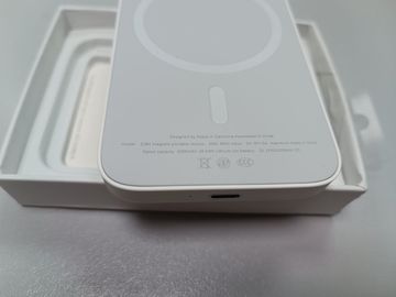 Б/в Повербанк Battery Pack magsafe 5000mah 01-200816489