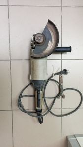 Б/у Угловая шлифмашина Интерскол ушм-180/1800 01-200843039