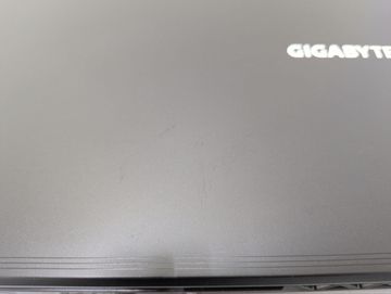 Б/в Ноутбук Gigabyte 15/core i7-13620h ddr5/16gb ddr5/ssd 1000 gb/geforce rtx4050 6gb 01-200852035