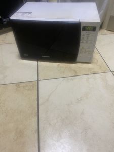 Б/в Мікрохвильова піч Samsung me83krw-1 01-200874976