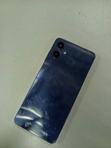 Б/в Мобільний телефон Samsung galaxy a06 4/128gb 01-200884882