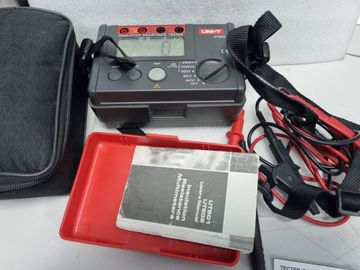 Б/в Тестер ізоляції Uni-T ut502 01-200899110