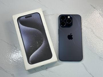 Б/в Мобільний телефон Apple iphone 15 pro 256gb 01-200903907