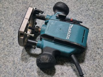 Б/в Фрезер Makita rp0900 01-200919040