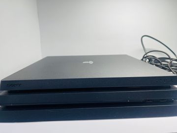 Б/в Ігрова приставка Sony playstation 4 pro 1tb 01-200920410