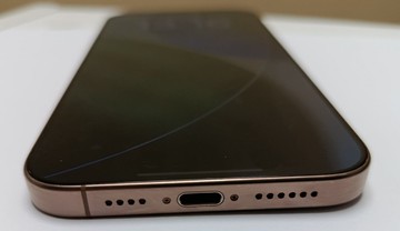 Б/в Мобільний телефон Apple iphone 16 pro max 256gb 01-200929348