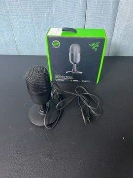Б/в Мікрофон Razer seiren mini 01-200931130