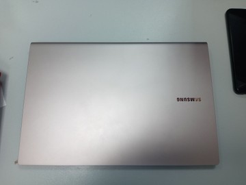 Б/в Ноутбук Samsung galaxy book s 13.3 / snapdragon 8cx /ram 8gb / ssd 256gb /*інтегрована / fhd ips touch 01-201007637