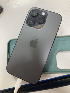 Б/в Мобільний телефон Apple iphone 14 pro 256gb esim 01-201131323