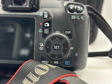 Б/в Фотоапарат Canon eos rebel t3i body 01-201054391